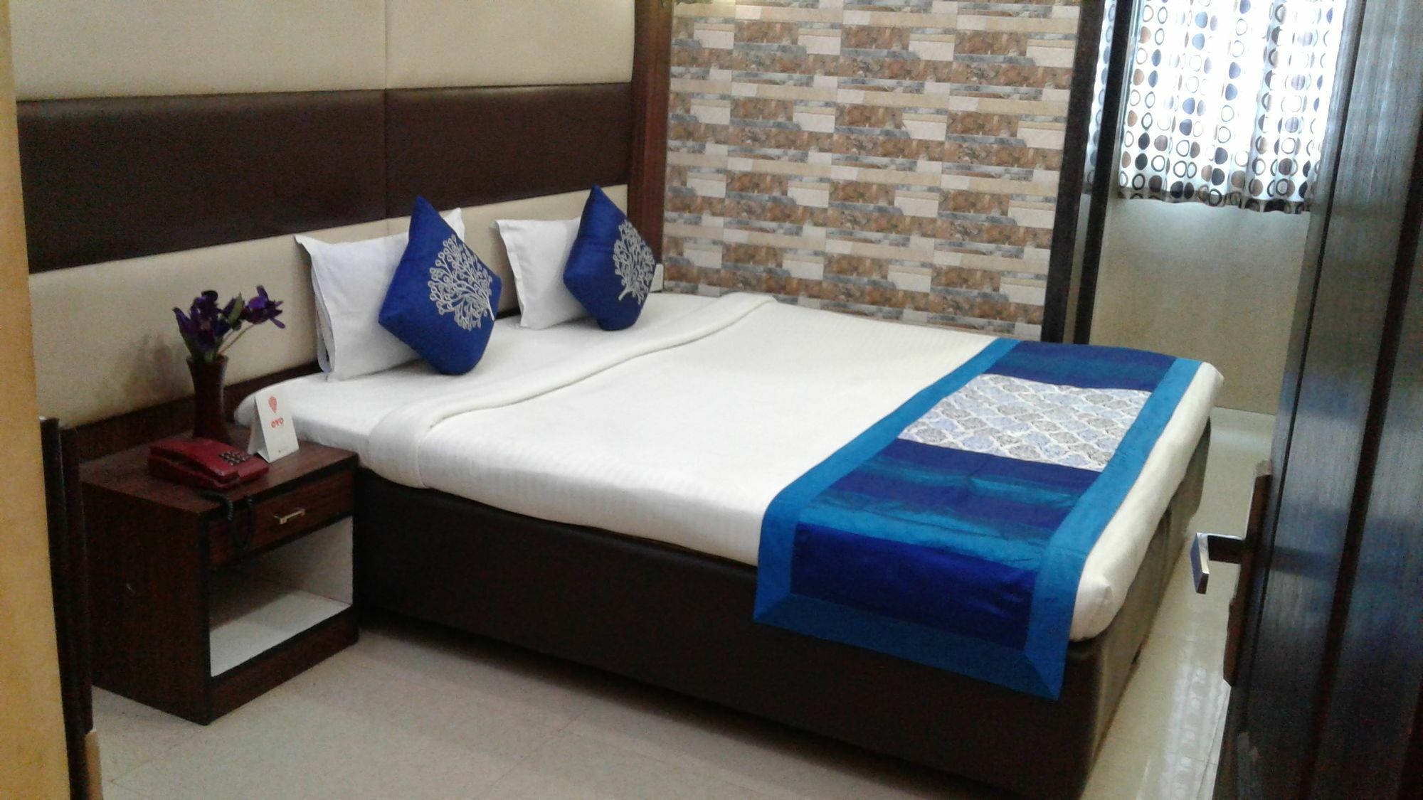 Hotel Diamond Suites Калькутта Экстерьер фото